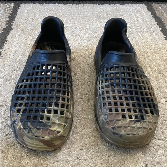Lusso Cloud camo style slip on shoe men’s size 12 main image 6